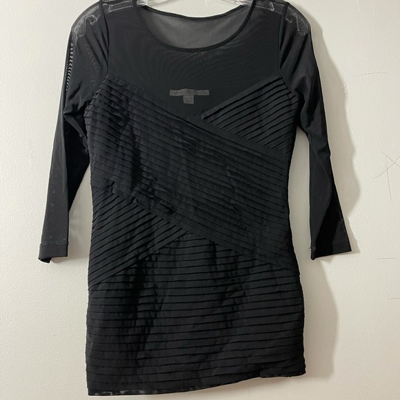 Fitted cute top, mesh on top - Picture 1 of 2